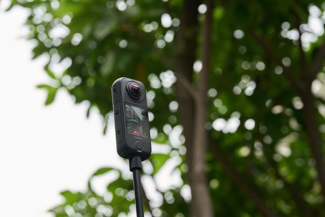 影石Insta360 X4 Air首发评测：2399元起，掀全景相机大众化元年？