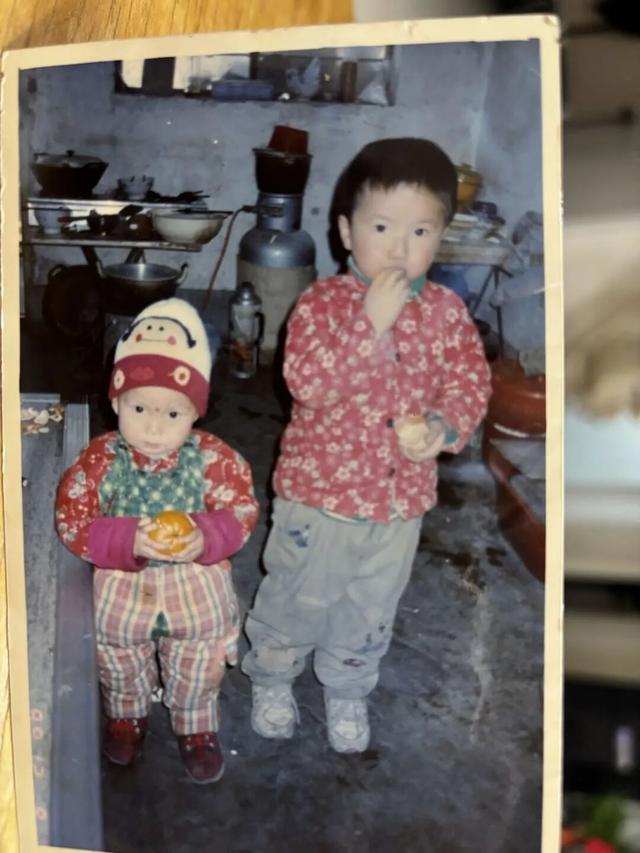 流动儿童长大了：住在储藏室的一家人，生活有苦也有甜