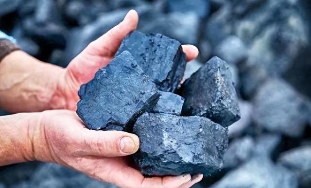 中俄贸易按下加速键	，百亿大单突围西方围堵，煤炭市场格局大变