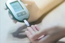 糖尿病人应该多久测一次血糖？提醒：在家测血糖，4个误区不能犯图片