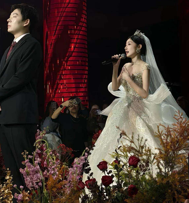 又曝4大瓜！婚前一夜情、张杰官宣退出、吃空饷，个个离谱