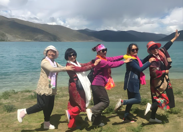 为什么说长途旅游，尽量不要和朋友一起?过来人:就怕回来，朋友没得做