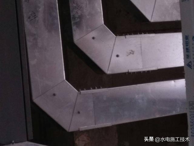 桥架弯头制作30度45度公式，懂公式就会做桥架了吗？