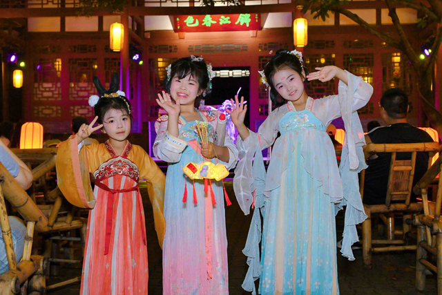 免票优惠+研学活动，成都“秋假”掀起出游热潮！