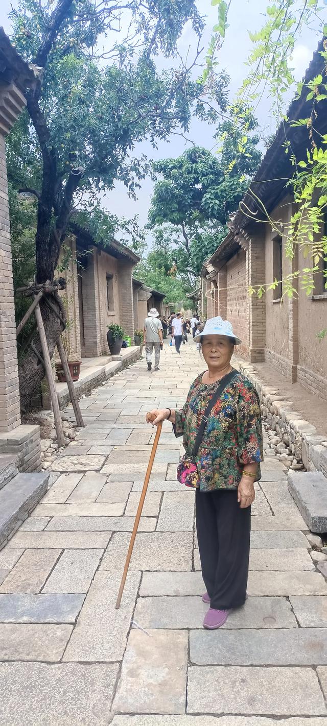 唐村古街道成了短剧拍摄网红地
