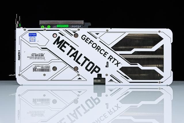 DLSS 4 & 3 有多大提升？影驰 RTX 5080 金属大师 白金版 OC 实测