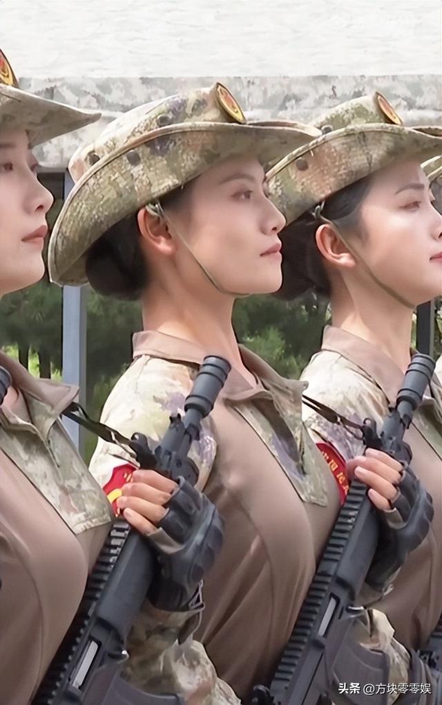 93受阅女兵参加婚礼被骂惨！网友：穿这套衣服去是几个意思？