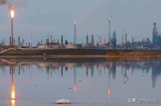 扣押油轮引爆“后院”危机	，美委生死对决，世界格局或将发生巨变