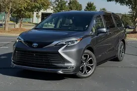 2025款丰田塞纳“子弹头”设计+混动黑科技！颠覆传统MPV认知？图片