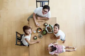 为啥李子不能多吃？关于吃李子的这些事，你一定得知道图片