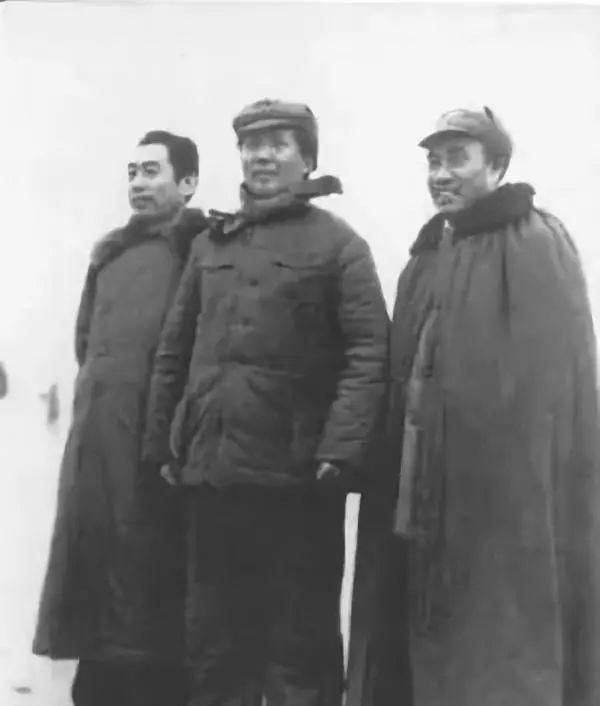 毛主席一生不进故宫	，终生再未回延安？周总理的一句话道出实情！