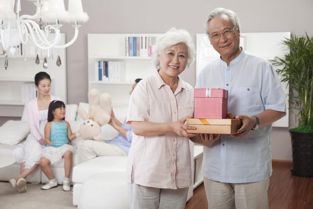 如果你是60后，年过60多岁，不管还能活多久，我建议你必须这样活