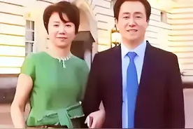 许家印给前妻每月20万！喝2700元一瓶的水，电梯管理员年薪600万图片