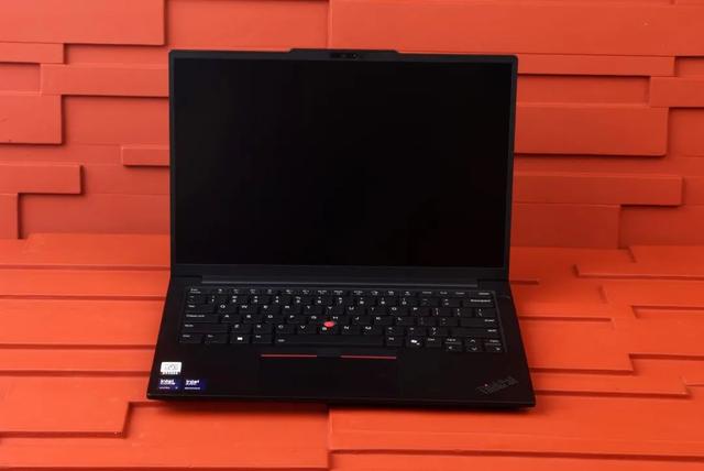 ThinkPad也用长江存储PC411 SSD——解密新一代联想ThinkPad E14 Gen7商务本性能