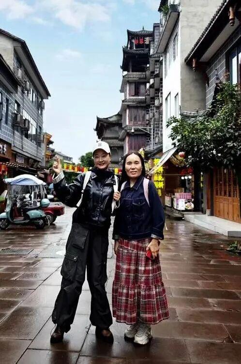 柳江古镇，与老兵军嫂约定：下次林芝桃花节，一起去西藏！