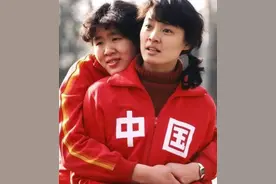 辞官赴美的中国女排周晓兰远走美国38年，如今过得怎么样了？图片