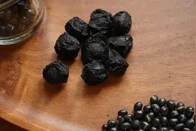 黑豆春天煮水喝，吊打孩子脾肾亏虚，消内热，长个长肉图片