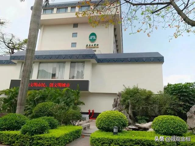 坐落于广州市中心的一家皇家园林式酒店广东迎宾馆