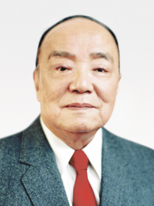1983年杨尚昆见到古月后，气愤不已：毛主席可不是你这个样子的！