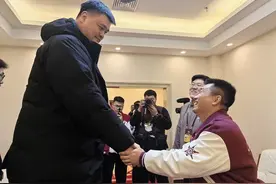 CBA全明星周末重返长春：姚明与张猛24年后重逢图片
