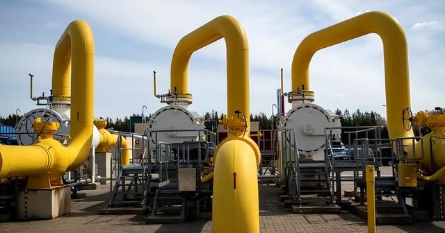 不得不服俄罗斯！油轮被抓后	，榛树高超连夜报复，10马赫警告美国