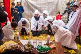 农村丧葬有7条不成文的老规矩，千万不要做错了，避免得罪人图片