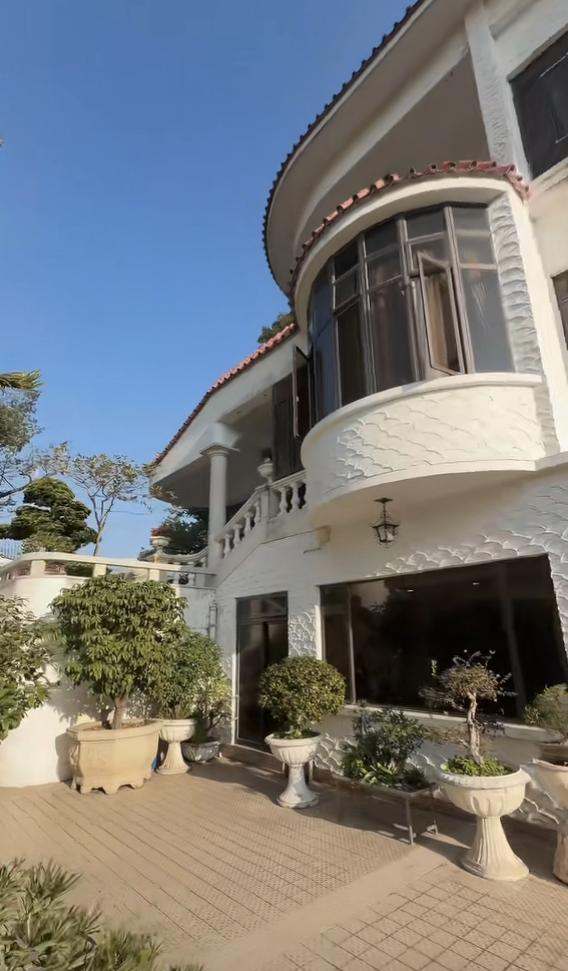 黎婉华澳门故居曝光，富丽堂皇随处可见生活照，人去楼空已成景点