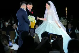 喜家德千金嫁95后富二代，婚礼现场流光溢彩，餐饮界大佬齐聚一堂图片