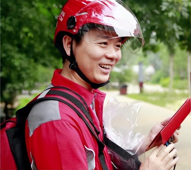 雷军没想到，刘强东高调入局汽车行业后，竟再令所有人刮目相看