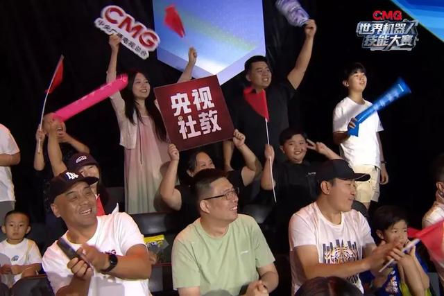 燃动雄安！这场机器人AI足球赛，“出圈”海外！