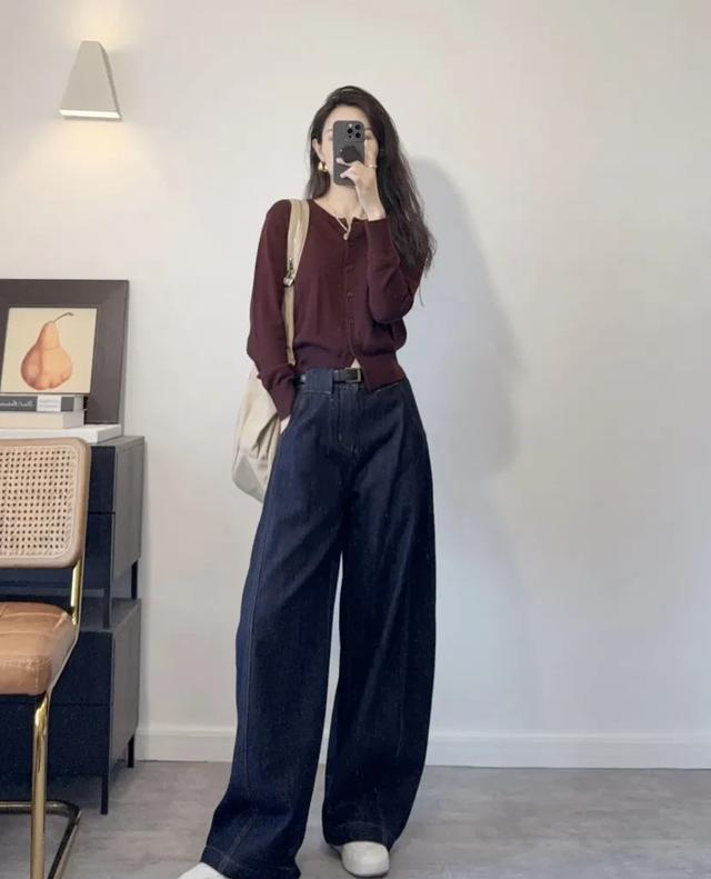 “针织衫+阔腿裤”早秋王炸组合，高级又时髦！