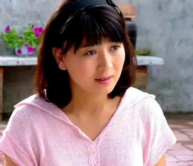 保持安静吧！明星“酸黄瓜	”事件再升级	，失去代言，官媒点名