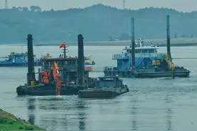 争分夺秒，守护畅通！——赣江石虎塘口门区航道抢通纪实图片