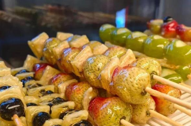 买一根要花40元天价，排队4小时限购2串！这个网红美食有多疯狂？