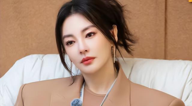 牡丹花下死，“纵欲过度”的张雨绮	，终究为自己的行为付出了代价