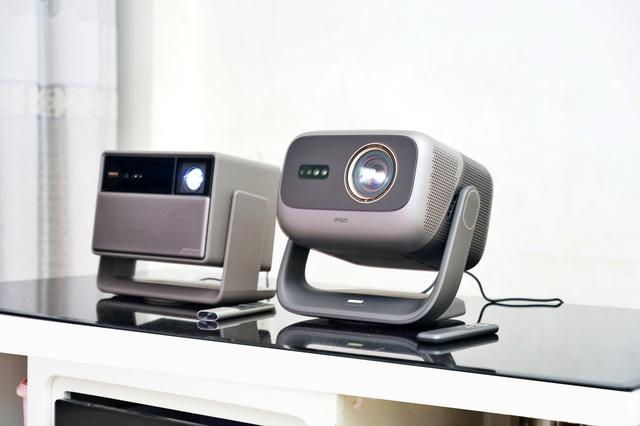 2025年度旗舰：坚果N5 Ultra Max与极米RS20 Ultra Max实测对比