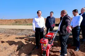 杨昌鹏到平坝区调研春耕备耕和春季农业生产工作图片