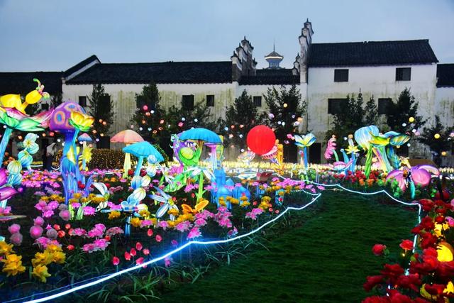 桂林:首届非遗千灯游园,光影艺术璀璨盛宴!