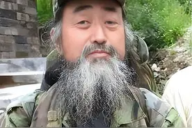 山西男子爱上野人，抛妻弃子去神农架寻找野人，要和女野人生孩子图片