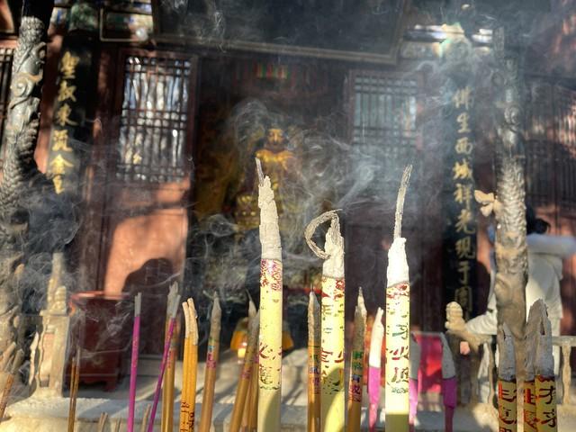 旅游业大降温！暑假过半宁愿宅家吹空调也不旅游？年轻人醒悟了！