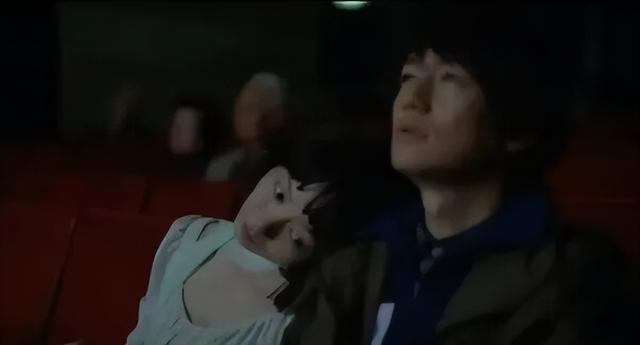 这「少儿不宜」，18岁以上也得禁