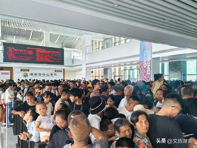 开票即售罄！雪峰山索道火爆出圈