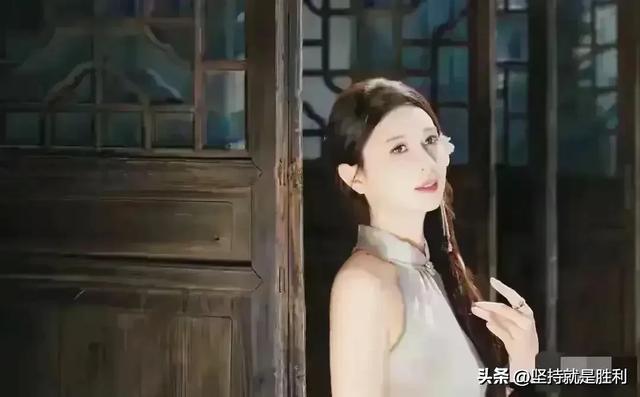 江苏徐州一校花仙姿玉色 堪称上帝吻过的容颜 美得让人移不开眼