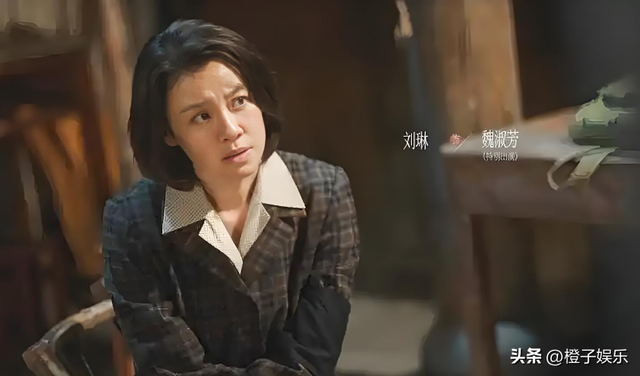 与四婚名导同居三年流产两次不结婚，转身下嫁穷小子，如今咋样？