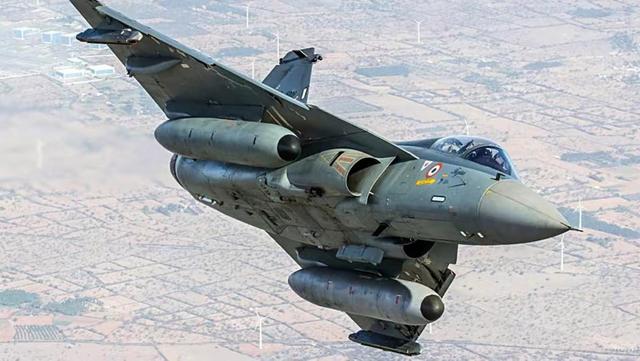 攻不了也守不住！中国空军在西藏上空，足足被印度空军欺负了40年