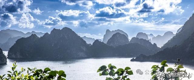 海上奇观的震撼和生命悲剧的沉思