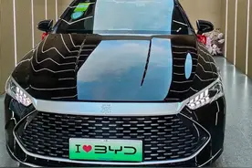 “听着都爱上车”!比亚迪美女解说员火了图片