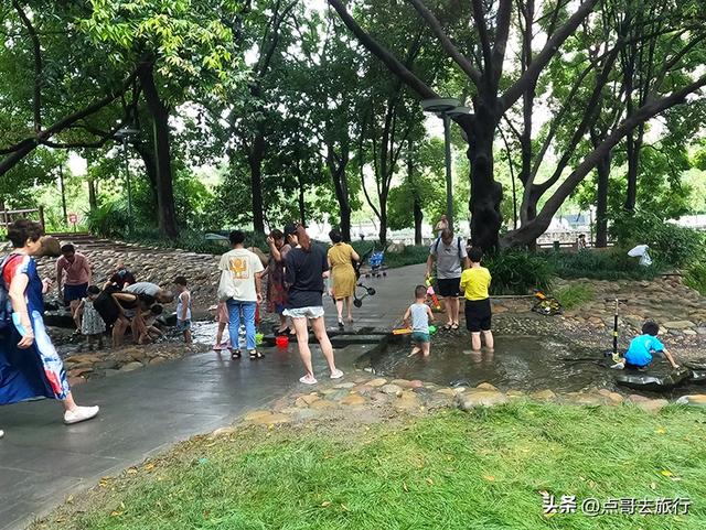 成都市内乘凉公园，风景秀美、清凉，不要门票，地铁公交可达！