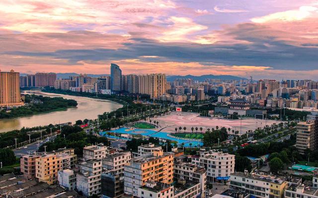 广东这座“低调”城市，名气被潮州汕头掩盖，却用美景征服全国