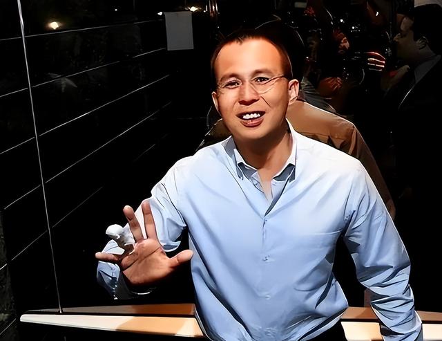 身价千亿有什么用？李嘉诚两儿子的现状，给所有父母都提了个醒
